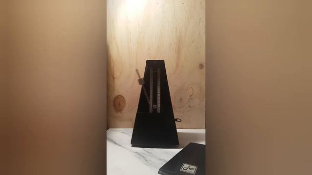 [메트로놈] 63 BPM 4/4 『ADAGIO』 Retro Analog Metronome смотреть онлайн