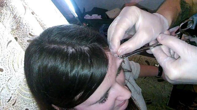 Прокалывание брови. Пирсинг =)