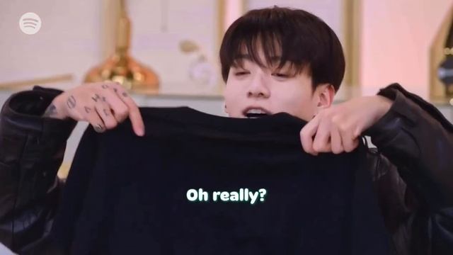 Spotify Prepared a Whole Box of Gifts for Jungkook? Part-4 смотреть онлайн