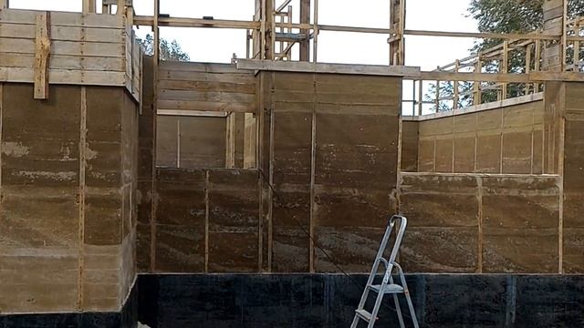 ДОМ НАШЕЙ МЕЧТЫ ОПИЛКОБЕТОН ВОТ И ОСЕНЬ ПРОЛЕТЕЛА смотреть онлайн