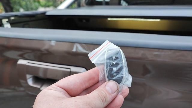 Крышка кузова роллета с электроприводом на пикап Грейт Волл Поер смотреть онлайн