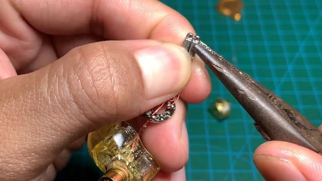 Loa Gì Nhỏ Xíu Mà Cấu Tạo Chất Như Kim Cương смотреть онлайн