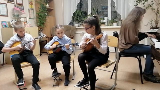 трио домр П Чайковский Танец феи драже из балета Щелкунчик смотреть онлайн