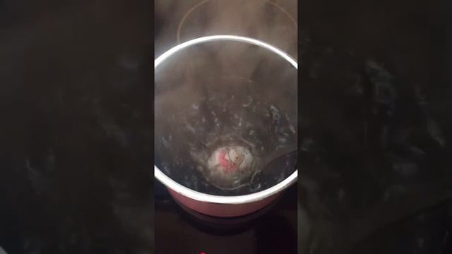 Как клеить пасхальные наклейки на яйца смотреть онлайн