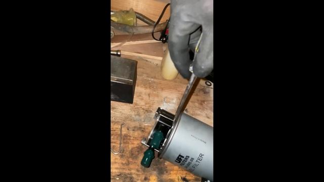 Renault Kadjar 1.5 DCI Fuel Filter heater and water sensor change смотреть онлайн