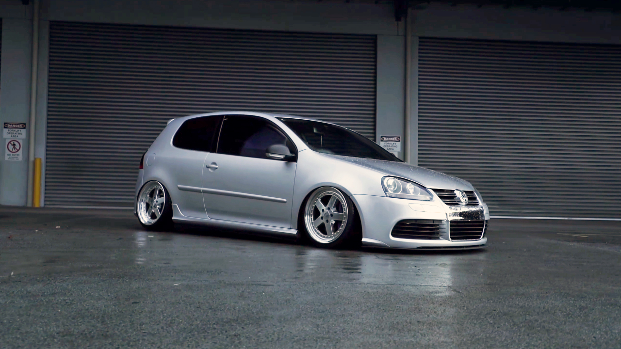 Volkswagen Golf Mk5 R32 в 4K смотреть онлайн