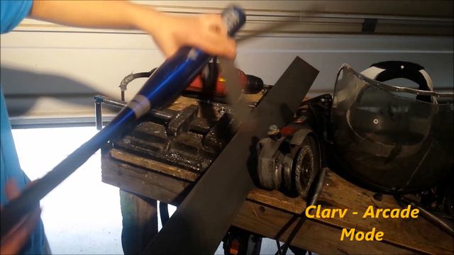 HOW TO MAKE THE GUILLOTINE BAT!!! смотреть онлайн