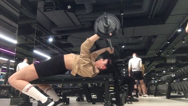 Синглы11.Д1.5.французский жим лёжа 20кг 8х8 (6.06.21) смотреть онлайн