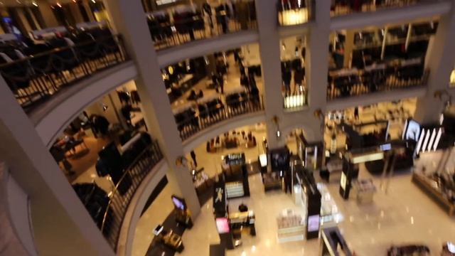 #VLOG: MARKET PLACE/ПИТЕРСКИЕ ПЫШКИ/ ПЛАТЬЕ ЗА МИЛЛИОН/ДЛТ/ГРЯЗНЫЕ КРОСЫ В МОДЕ/ ТАНЦЫ НА ПЛОЩАДИ смотреть онлайн