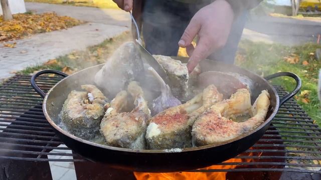РУМЯНАЯ КОРОЧКА ДОПОЛНИЛА ЭТОТ ВКУС ДЕТСТВА ! ЖАРЕНЫЙ ОТЦОВСКИЙ ЛЕЩ ENG SUB #рецепты #рыба #блюдо смотреть онлайн