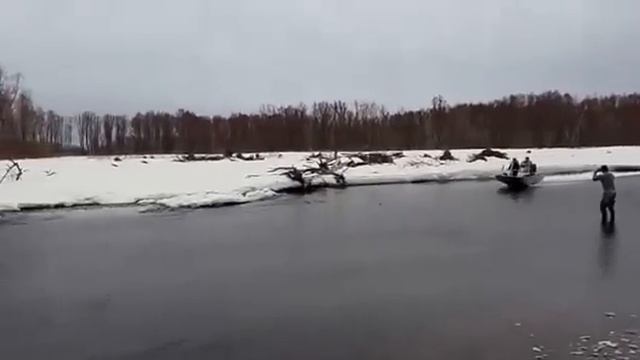 Wellboat 52 Jet +Suzuki 90 водомет, мелкий участок реки глубиной 5-7 см на грани. смотреть онлайн