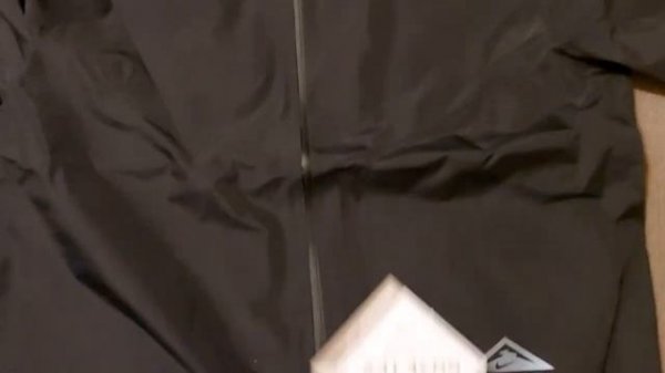 NIKE GORE-TEX INFINIUM jacket open box