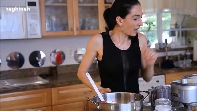 Roasted Red Pepper Paste Recipe - Red Pepper Dip - Heghineh Cooking Show смотреть онлайн