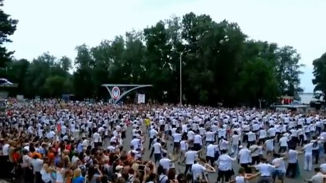 Рекорд по массовому исполнению бачаты - 30.06.12 смотреть онлайн