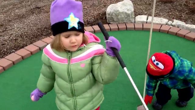 How To Play Mini Golf like Hockey смотреть онлайн