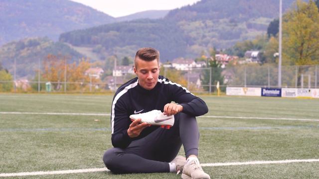 Top 5 Football Boots for WIDE Feet смотреть онлайн