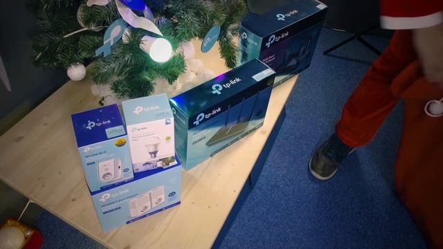 #Cadouri TP-Link - Moș Crăciun este pregătit cu cadouri TP-Link смотреть онлайн