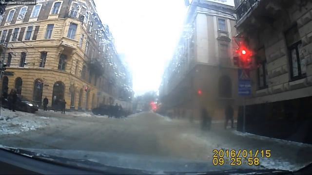 Львов. Перекресток Словацкого-Дорошенко, 13.01.2017 смотреть онлайн