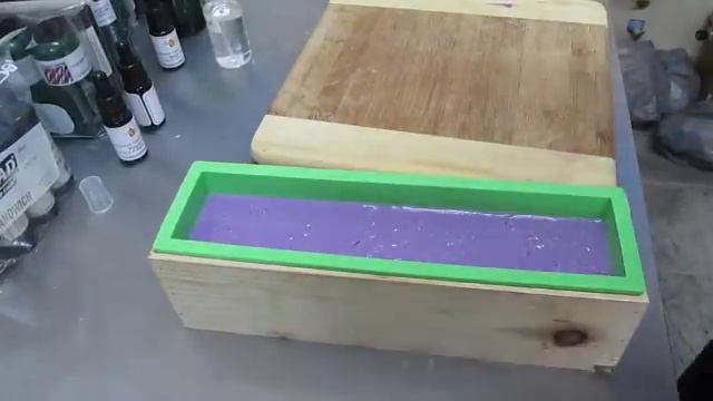 Lavender and Patchouli Melt and Pour Soap смотреть онлайн