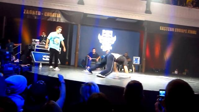 Lux De Lx vs Pioneer Red Bull BC One Eastern Europe FINAL смотреть онлайн