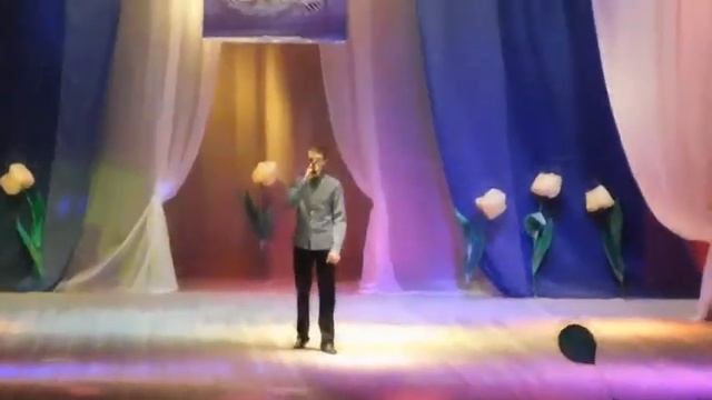 Белые розы (Cover поет Денис Баженов) смотреть онлайн