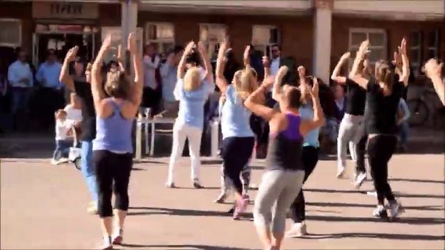 Dance Fitness - MAMMA MIA (ABBA) - Zumba Ociofit - Segovia смотреть онлайн