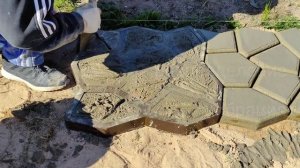 Садовая дорожка из арт-бетона