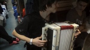 Песни под баян. Когда в поезде скучно... Часть 1! 1000 Вольт с Сергеем Ивлевым!