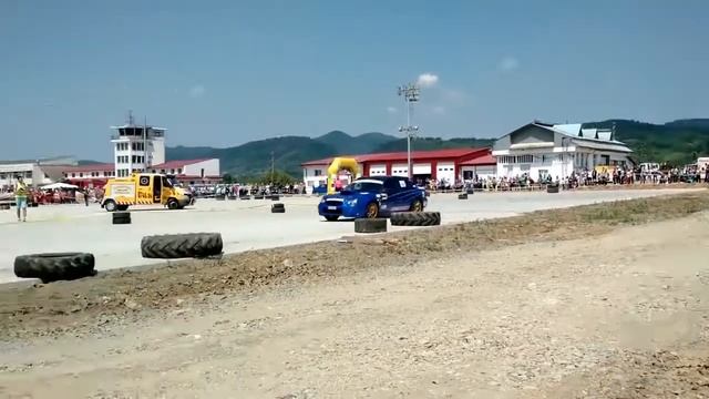 400 HP Mitsubishi Evolution 9 vs. 400 HP Subaru Impreza WRX STI Time Attack смотреть онлайн