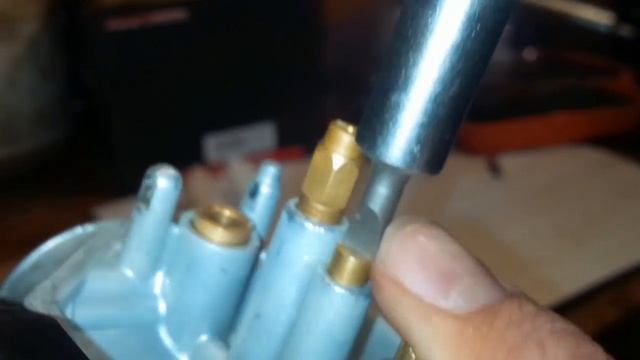 Прочистка карбюратора Stels FLAME 200 смотреть онлайн