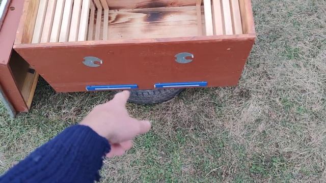 Старомодный УЛЕЙ ЛЕЖАК работа и лайфхаки с лежаком ПРИНОСИТ ЛИ ЛЕЖАК МЁД ✅☝️? смотреть онлайн