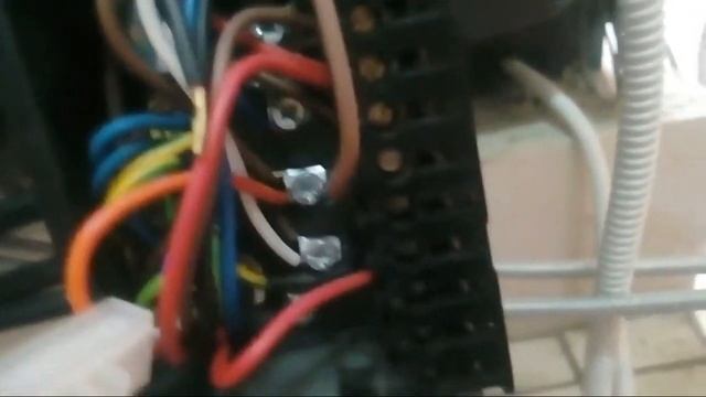 IMPIANTI TERMICI - Smontaggio controller LMO24 смотреть онлайн