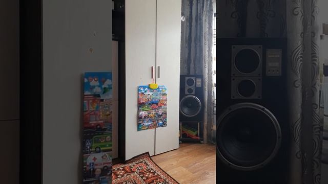 Усилитель Radiotehnika у-101 - по 140 ватт на канал и колонки Кливер 150АС -009 -8 ом . смотреть онлайн
