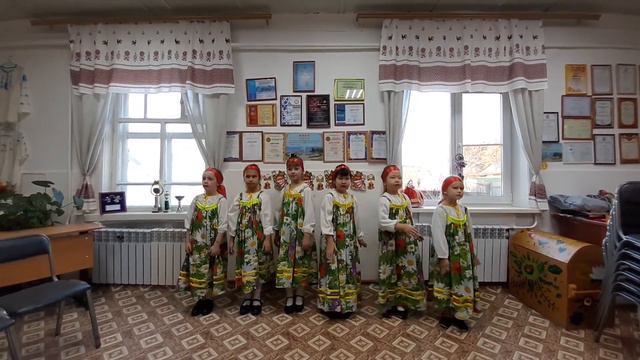 Вокальный ансамбль хора русской песни "Золотаюшка" смотреть онлайн