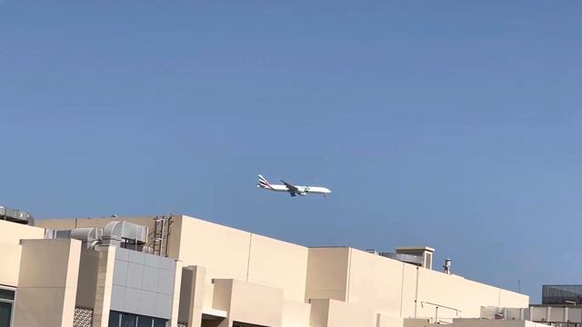 UAE. Hotel Wyndham Dubai Deira 4*. Завтраки и самолеты. смотреть онлайн