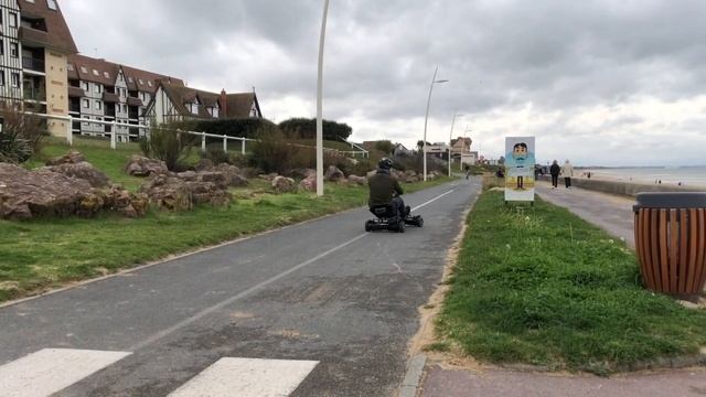 Hoverkart 4x4 -  Bi-board By The Sea, Powered By 2 Hoverboards