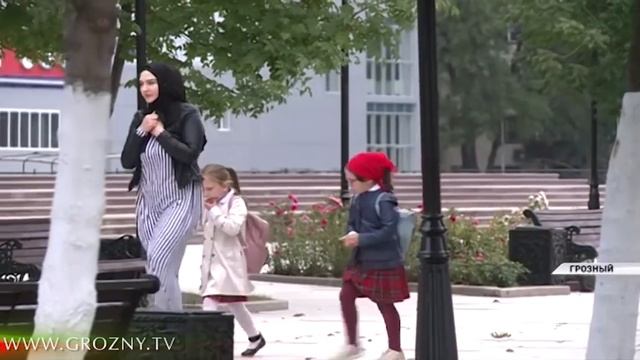 ОБНОВЛЕННЫЙ ПРОСПЕКТ МУХАММАДА АЛИ СТАЛ ЕЩЕ ОДНОЙ ДОСТОПРИМЕЧАТЕЛЬНОСТЬЮ ГРОЗНОГО смотреть онлайн