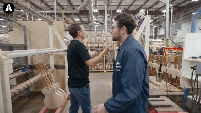 Gibson Custom Shop - Behind the Scenes Tour! смотреть онлайн
