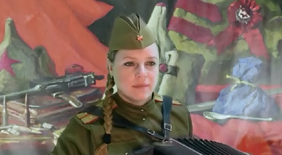 Наша Дарья - Там вдали, за рекой, загорались огни смотреть онлайн