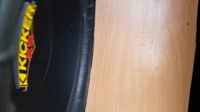 Kicker ES124 Excursion