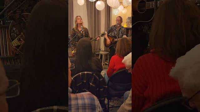 Vicki Peterson and John Cowsill смотреть онлайн