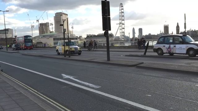 LONDON WALK | Crossing Waterloo Bridge from Somerset House | England смотреть онлайн