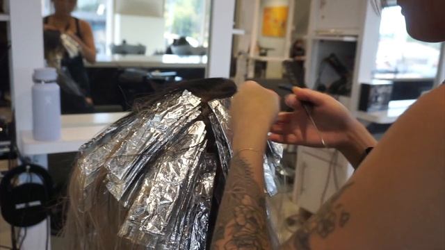 Hair Transformations with Lauryn: Full Silver Highlight and Fixing Banding Color Correction Ep. 86 смотреть онлайн