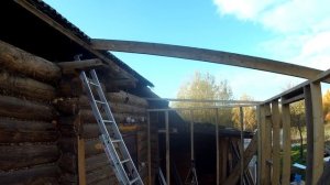 Самое важное во всем этом! Соединить крышу дома и пристройки или прямое с кривым!