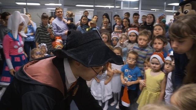 Детский новогодний праздник!Детские аниматоры на праздник! смотреть онлайн