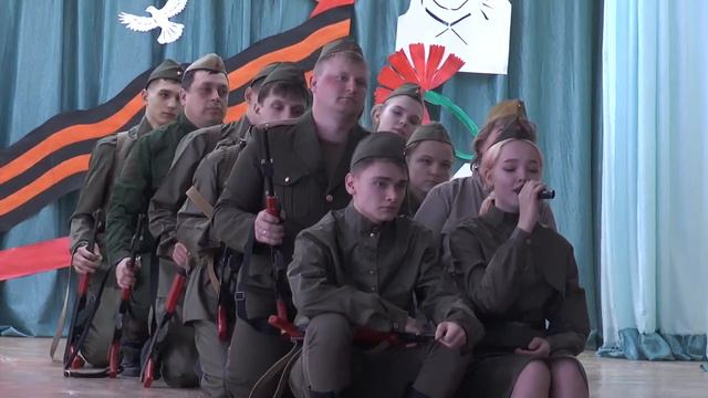 В школе № 15 прошло мероприятие, приуроченное к 75й годовщине Победы в ВОВ. смотреть онлайн