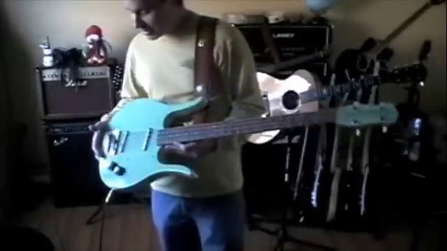 Late 90's Korean made Danelectro '58 reissue Longhorn Bass Demo/Review for Sale posting смотреть онлайн