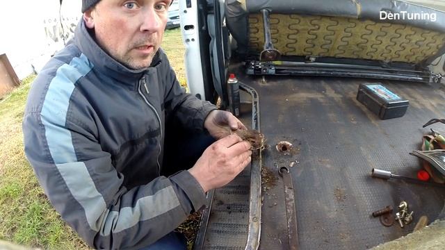 Обслуживание Митсубиси L 300 . чистка сидений смотреть онлайн