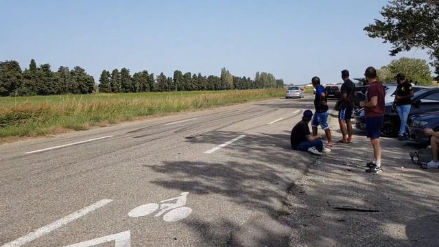Peugeot 205 2.1TD vs BMW 330D Avignon смотреть онлайн