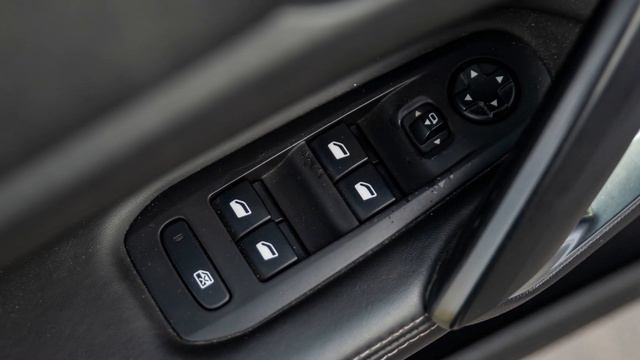 Peugeot 308 2014r. 2.0 HDI 150 KM - AUTOMAT смотреть онлайн